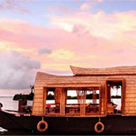 Hotel Marvel Cruise à Alappuzha Extérieur photo