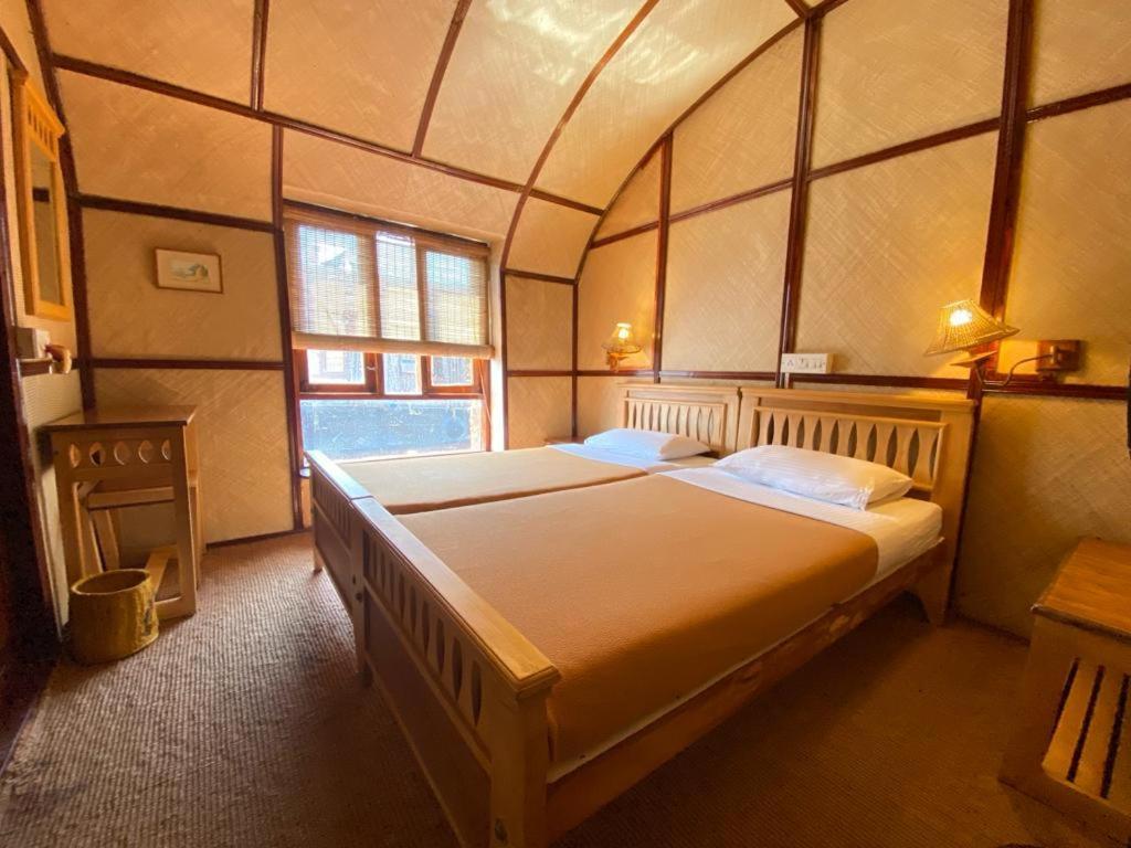 Hotel Marvel Cruise à Alappuzha Extérieur photo